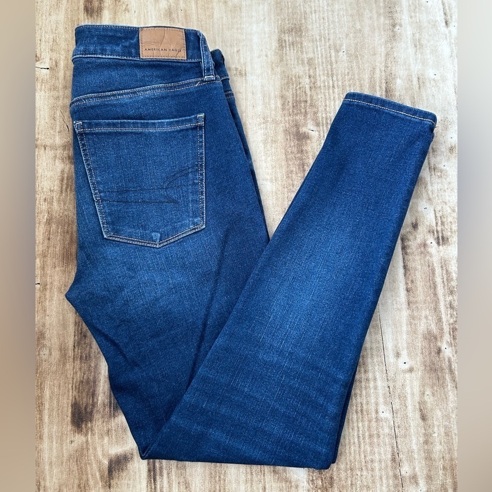 American Eagle Skinny Jegging Jeans